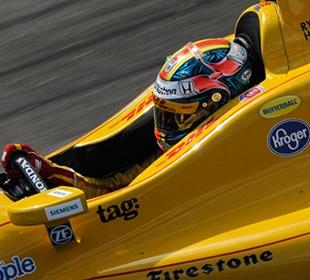 Hunter-Reay slides to top, first to hit 225 in practice