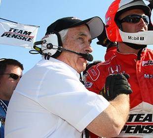Notes: Penske earns 400th; 'Hinch' dives with sharks