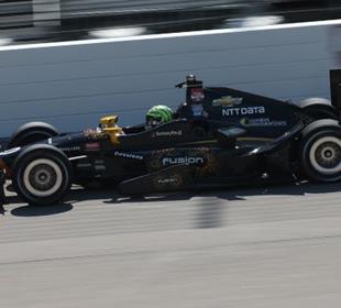 Kanaan posts fastest lap in first Iowa practice