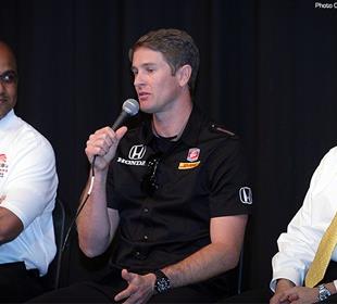 Hunter-Reay enjoys telling his story to high school students