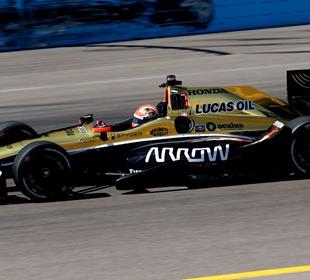 Hinchcliffe turns valuable laps in final practice before Phoenix race