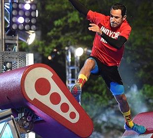 Notes: Castroneves takes on 'American Ninja Warrior' obstacle course