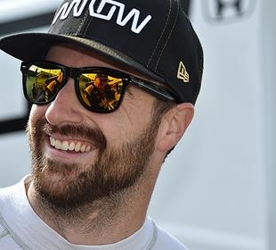 Hinchcliffe back on IMS oval and back to his old self