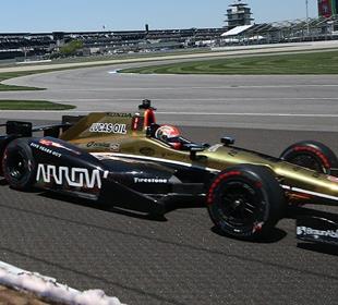 Hinchcliffe fastest, Aleshin squeezes into top nine in Indy 500 first-day qualifying