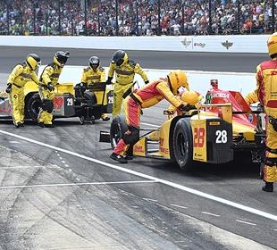Incidents on pit lane ruin day for several Indy 500 contenders