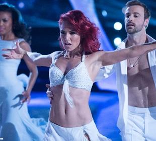 Hinchcliffe advances to ‘Dancing with the Stars’ finale night