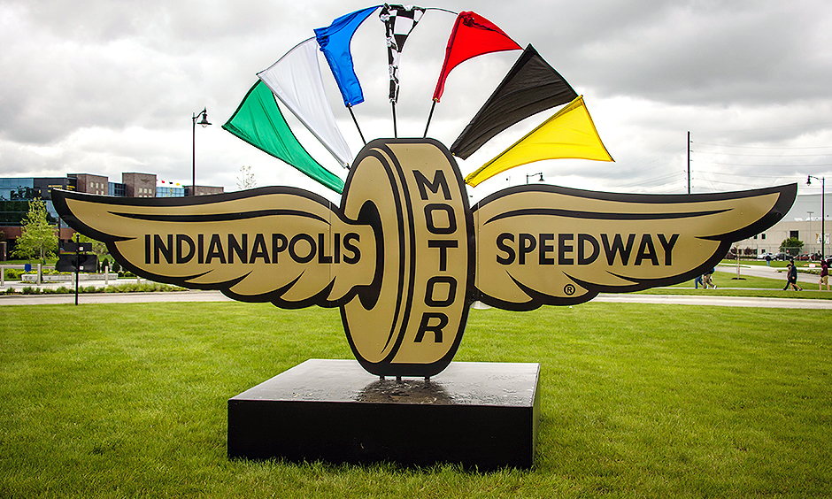 Teams shift gears as practice opens for 101st Indianapolis 500