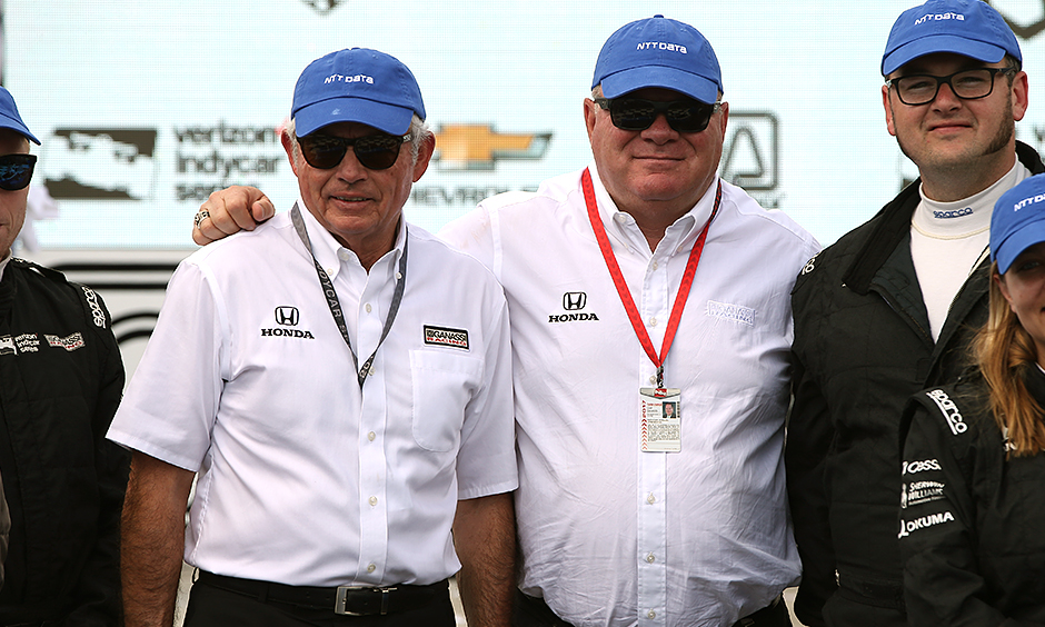 Hull celebrates 25th anniversary at Ganassi with classic win
