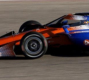 Dixon sizzles with 215-mph lap in eventful Texas practice