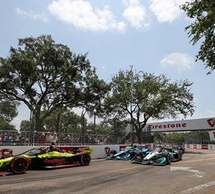 Paddock Buzz: Rahal, Rossi Keep Cool after Contact