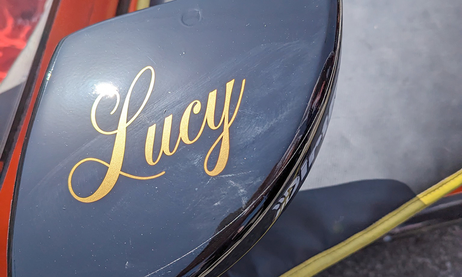 Lucy Foyt mirror tribute