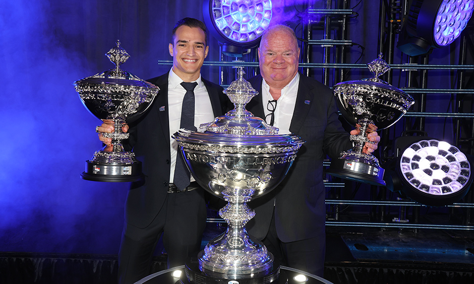Why Do Team Owners Raise the Championship Trophy First? - The New