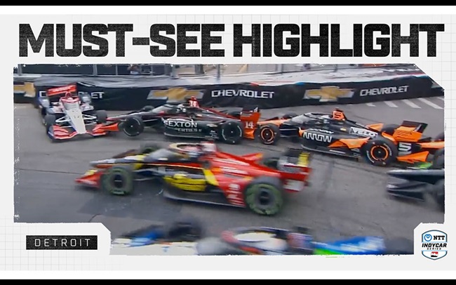 Must See Highlight: Multiple Cars Involved in Lap 1 Pile-Up